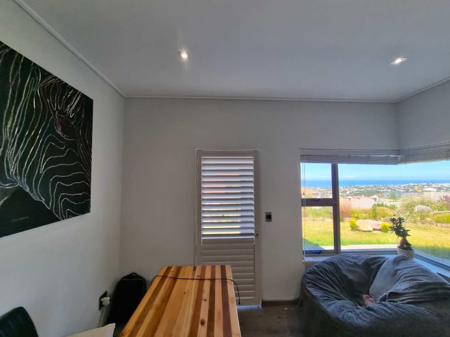 4 Bedroom Property for Sale in Onrus Western Cape